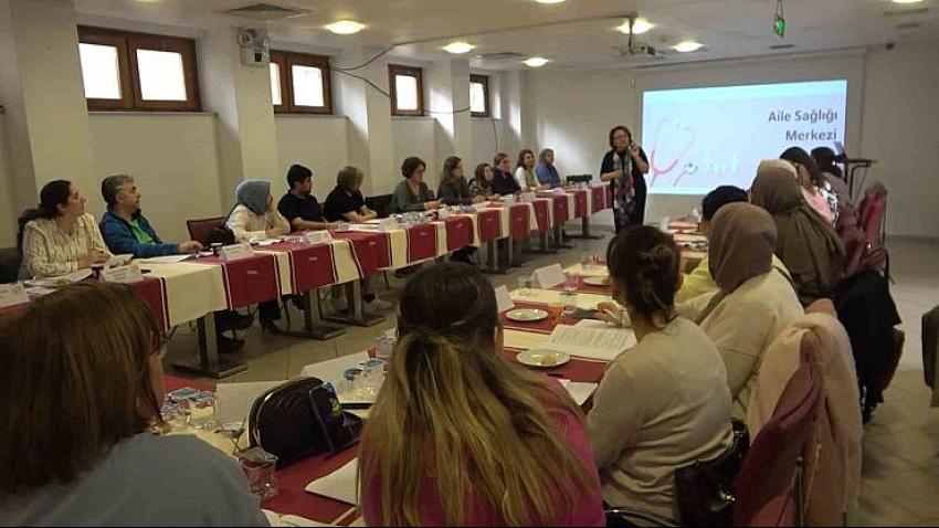 12 İLDEN GELEN SAĞLIK&Ccedil;ILAR YALOVA&rsquo;DA BULUŞTU