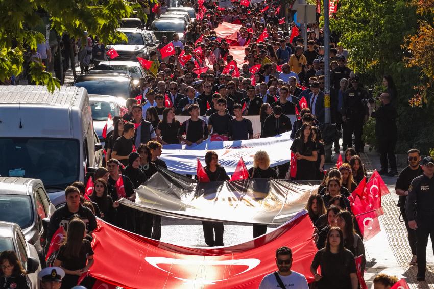19 MAYIS COŞKUSU SOKAKLARA TAŞTI
