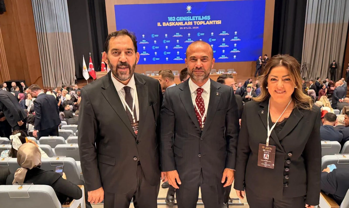 AK PARTİ HEYETİ İL BAŞKANLARI TOPLANTISI&rsquo;NA KATILDI