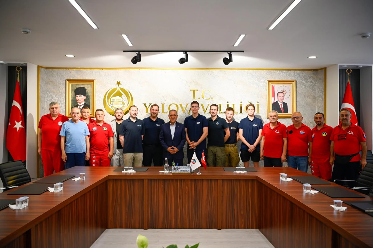 AKDF&rsquo;DEN VALİ USTA&rsquo;YA ZİYARET