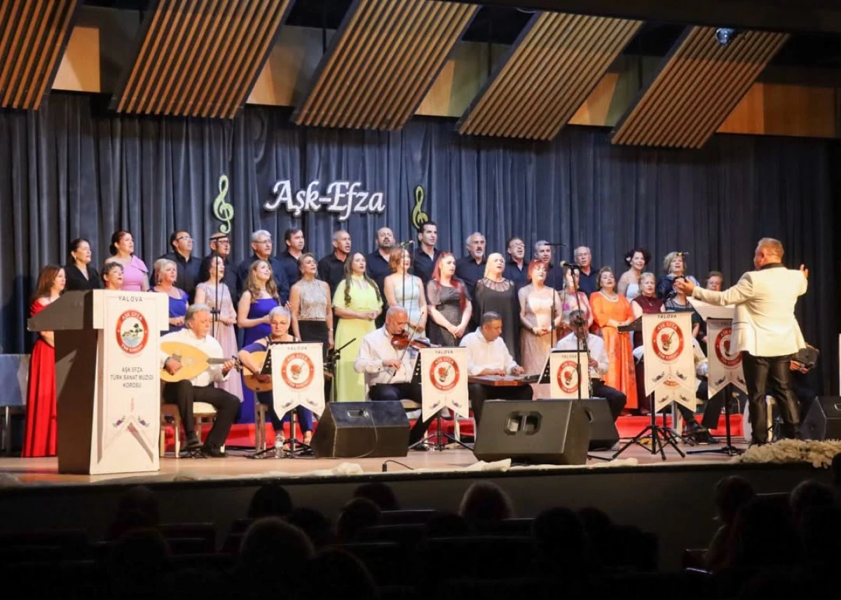 AŞK EFZA&rsquo;DAN MUHTEŞEM KONSER