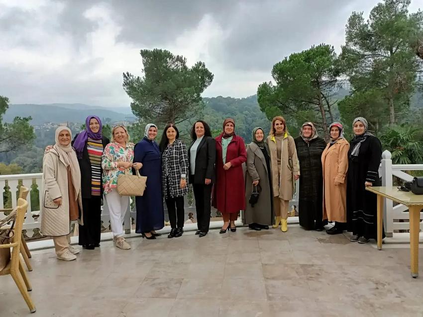 BAŞKAN EŞLERİ TERMAL&rsquo;DE BİR ARAYA GELDİ