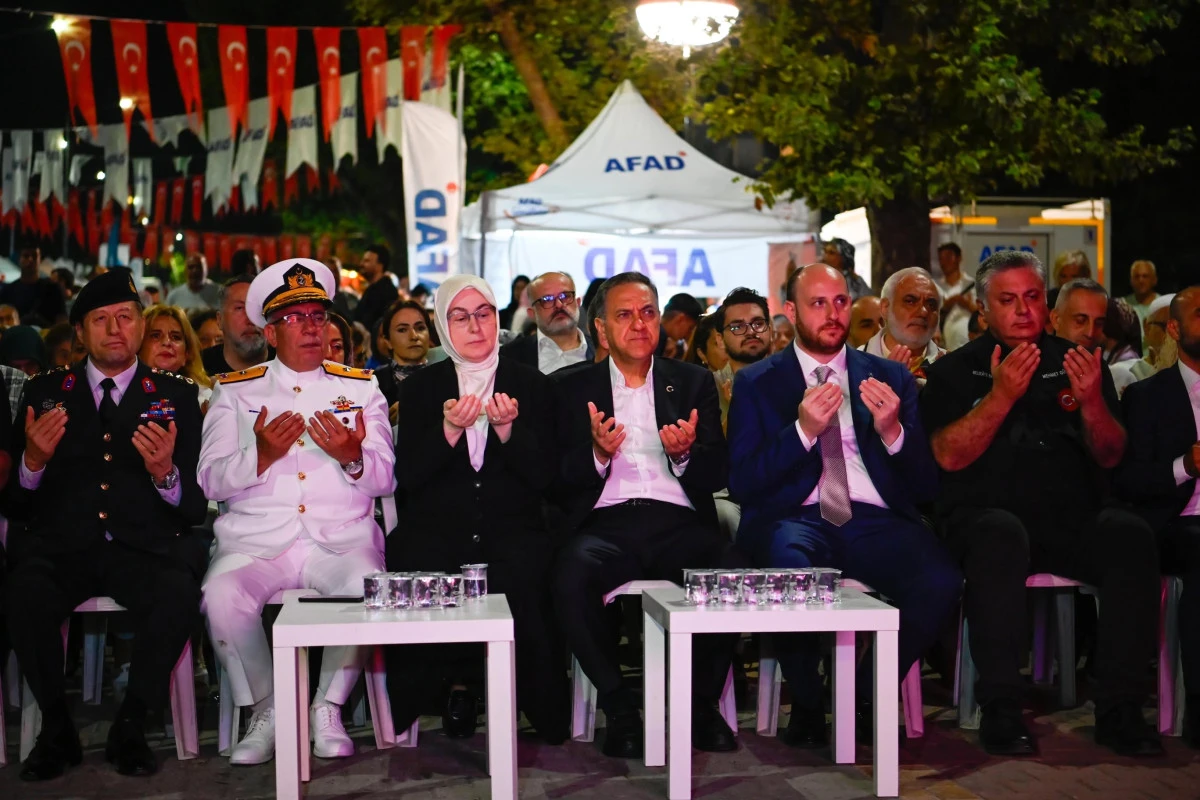 DEPREM ŞEHİTLERİ DUALARLA ANILDI