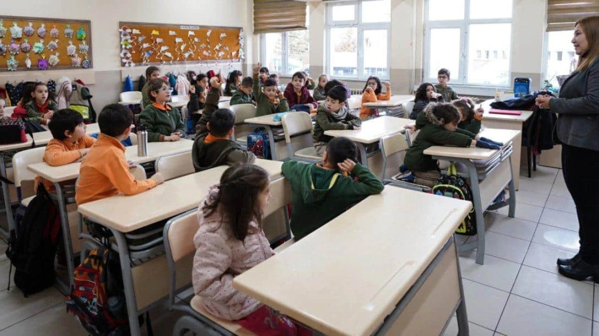EĞİTİM VE &Ouml;ĞRETİME 1 G&Uuml;N ARA VERİLDİ