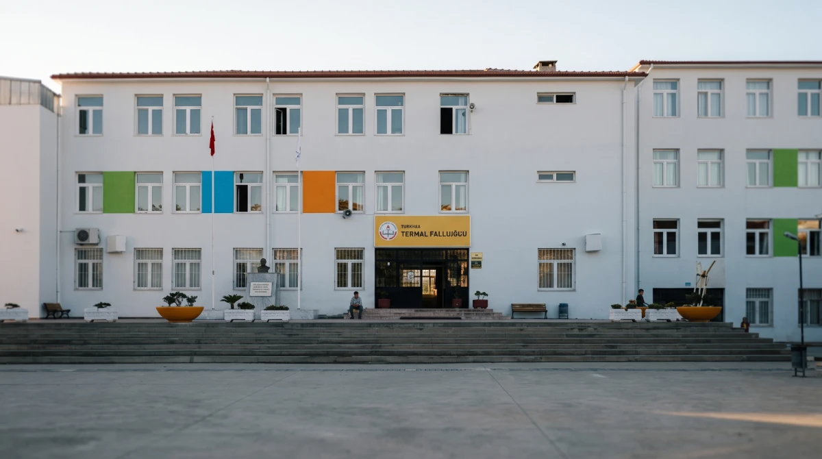 FEN LİSESİ TADİLATI 2027 YILINA ERTELENDİ