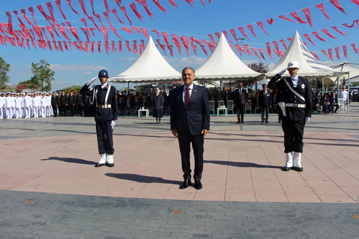 GAZİLER G&Uuml;N&Uuml; GURUR Y&Uuml;KL&Uuml; BİR T&Ouml;RENLE KUTLANDI
