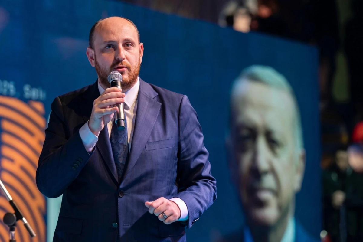 "GEN&Ccedil;LERİMİZ GELECEK PLANLAMAMIZIN MERKEZİNDE YER ALIYOR"