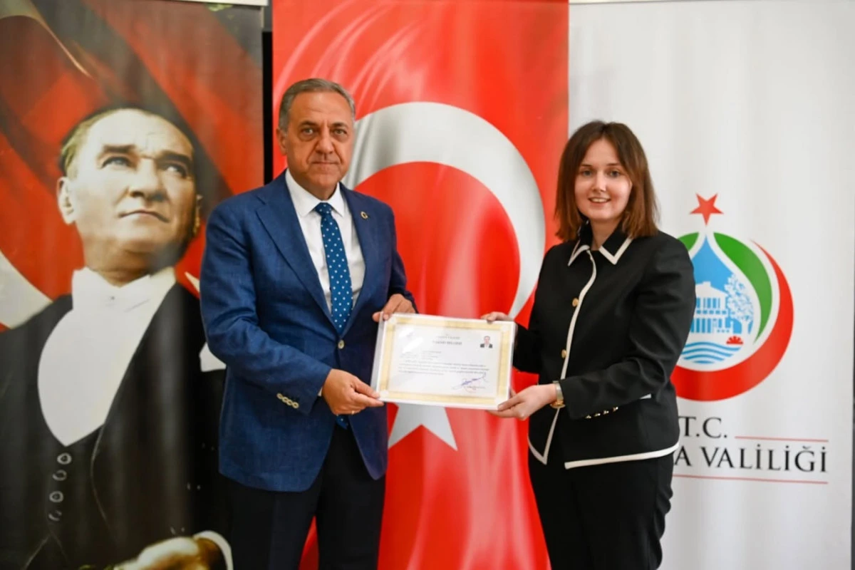 İDİL &Ouml;ZDEMİR DOĞAN VEDA ETTİ