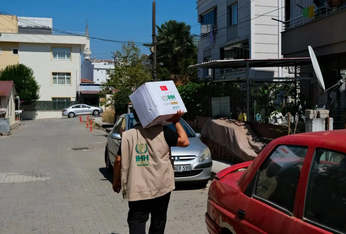İHH İHTİYA&Ccedil; SAHİPLERİNİN YARDIMINA KOŞUYOR