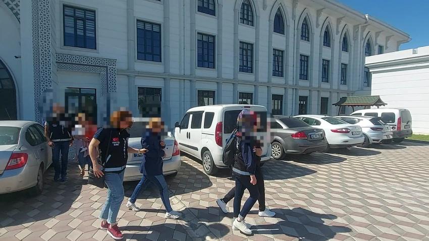 KADIN HIRSIZLAR POLİSTEN KA&Ccedil;AMADI