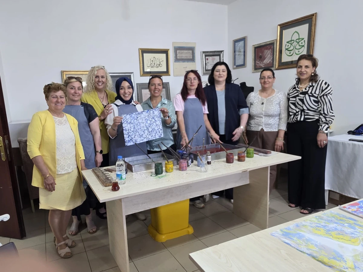 KADIN MECLİSİ&rsquo;NDEN EBRU ETKİNLİĞİ
