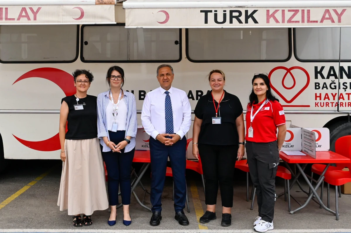 &ldquo;KAN BAĞIŞI &Ccedil;OK DEĞERLİ BİR FEDAK&Acirc;RLIKTIR&rdquo;