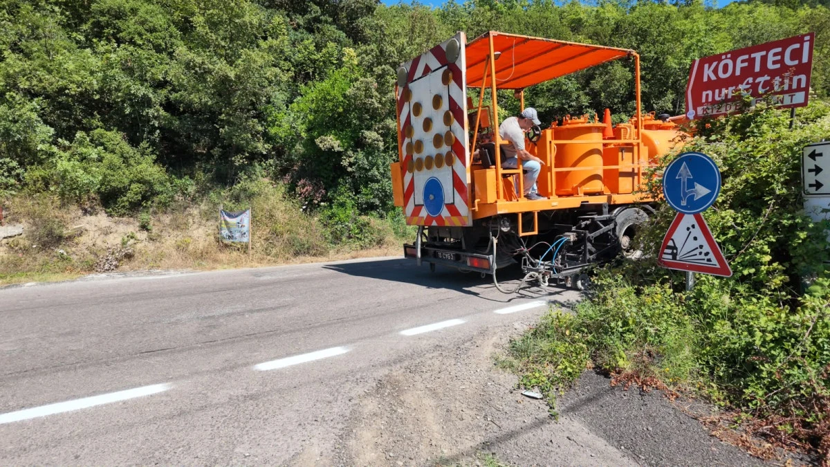 K&Ouml;Y YOLLARINDA ULAŞIM G&Uuml;VENLİĞİ ARTIRILIYOR