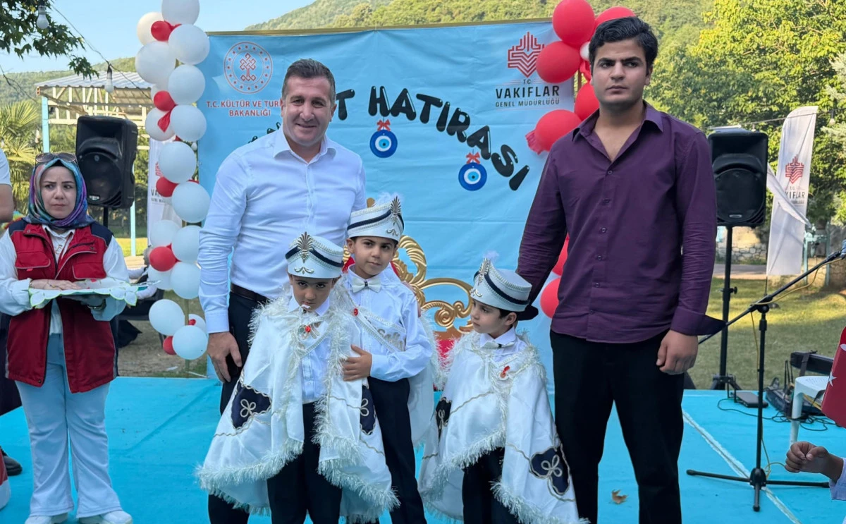 MİNİKLER ERKEKLİĞE İLK ADIMI ATTI
