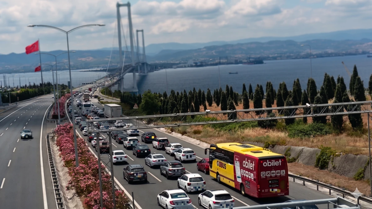 OSMANGAZİ K&Ouml;PR&Uuml;S&Uuml; VE OTOBANDA BAYRAM YOĞUNLUĞU