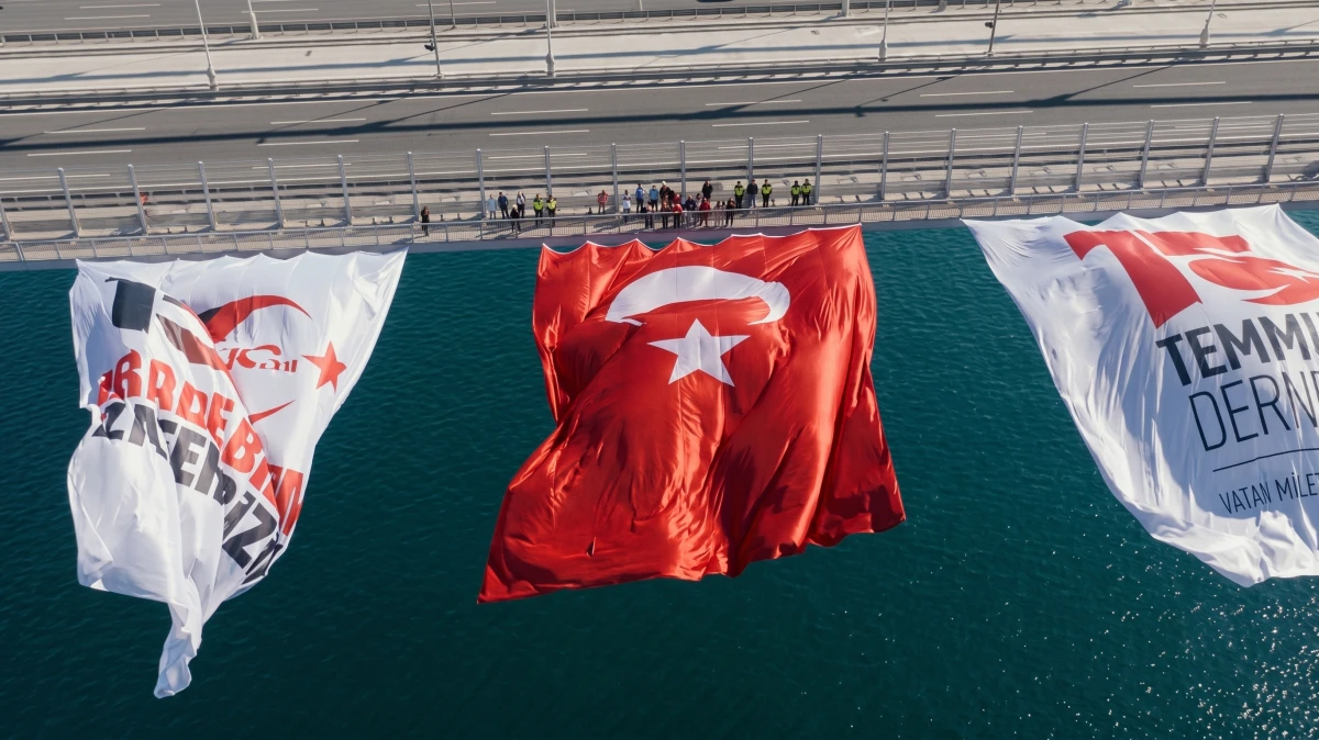 OSMANGAZİ K&Ouml;PR&Uuml;S&Uuml;&rsquo;NE T&Uuml;RK BAYRAĞI ASILDI