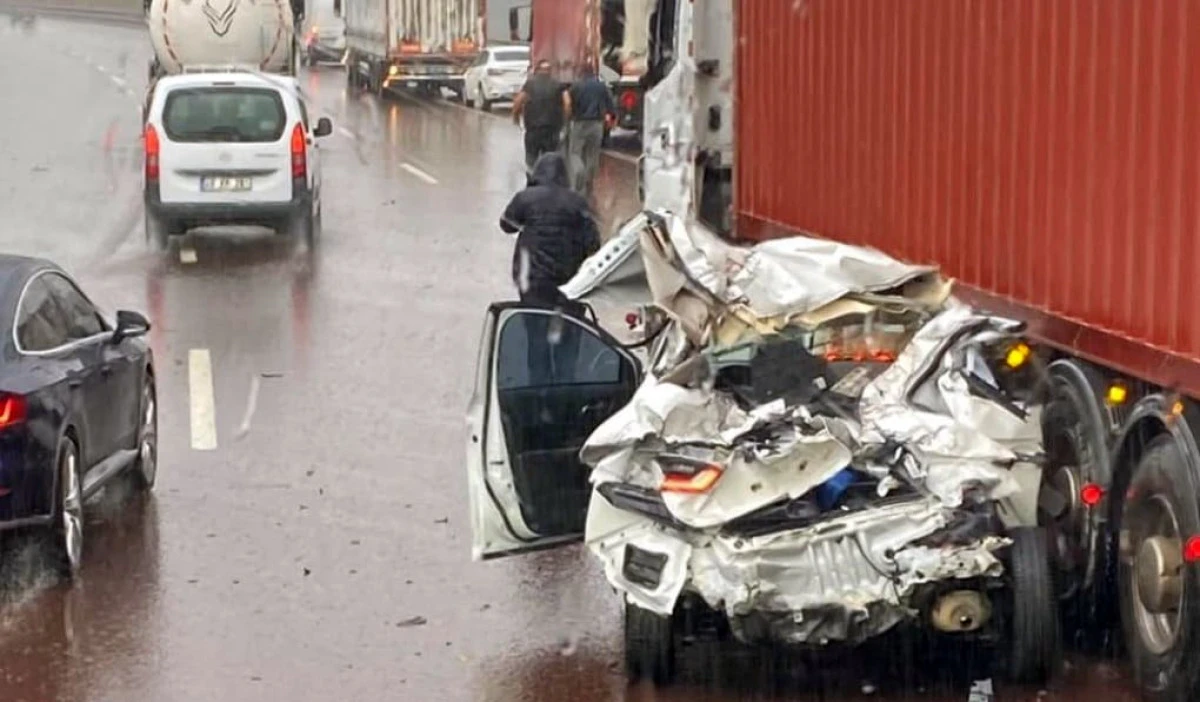 OTOYOLDA ZİNCİRLEME KAZA