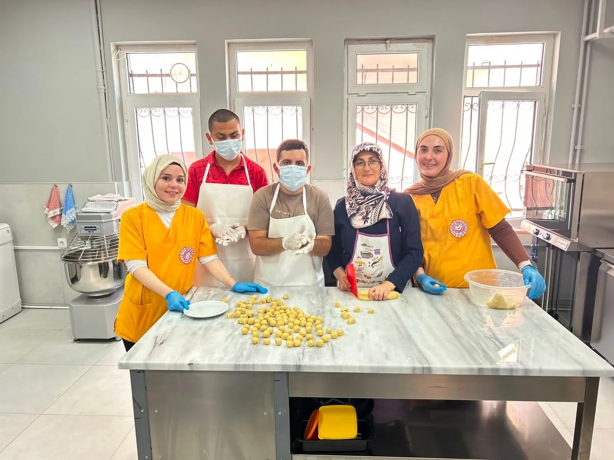 &Ouml;ZEL BİREYLERE MUTFAK AT&Ouml;LYESİ