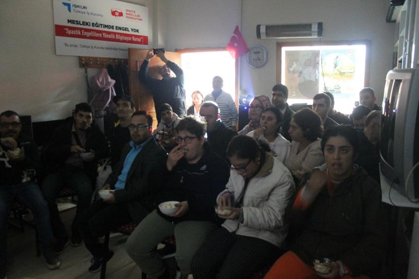 &Ouml;ZEL BİREYLER İ&Ccedil;İN SİNEMA G&Uuml;N&Uuml;