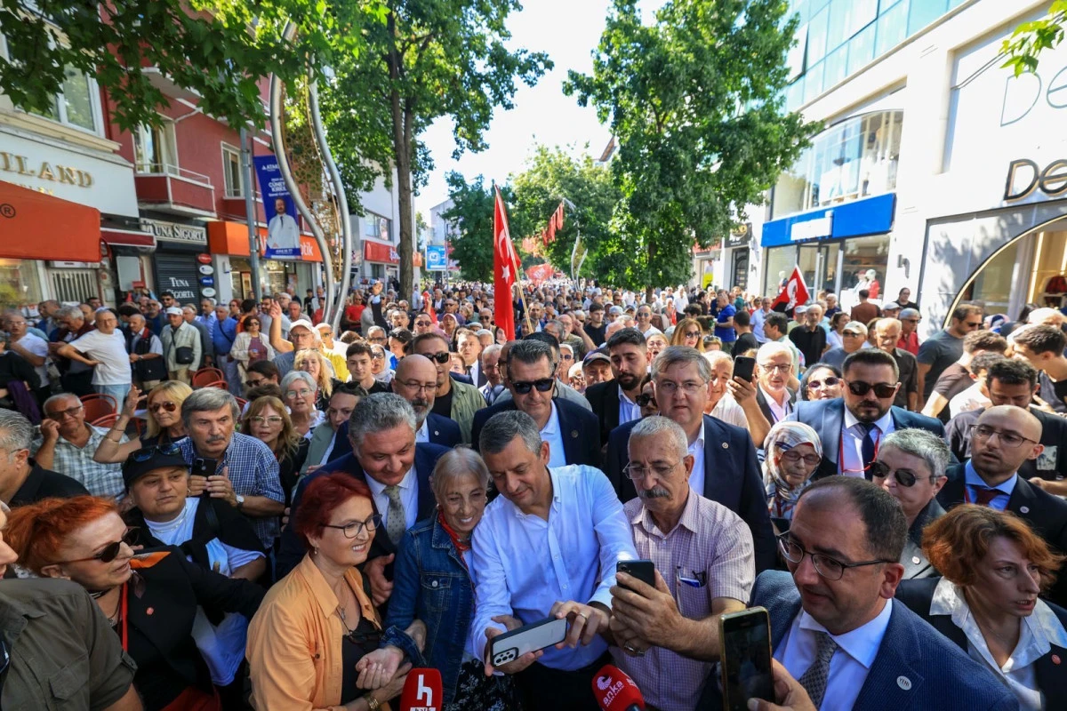 &Ouml;ZG&Uuml;R &Ouml;ZEL YALOVA'DA &Uuml;RETİCİLERLE VE EMEKLİLERLE BULUŞTU
