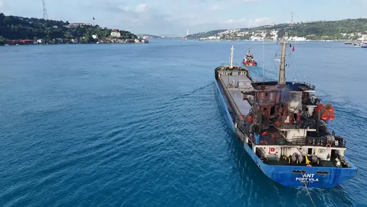 SALDIRIYA UĞRAYAN T&Uuml;RK GEMİSİ ALTINOVA TERSANELERİNDE ONARILACAK