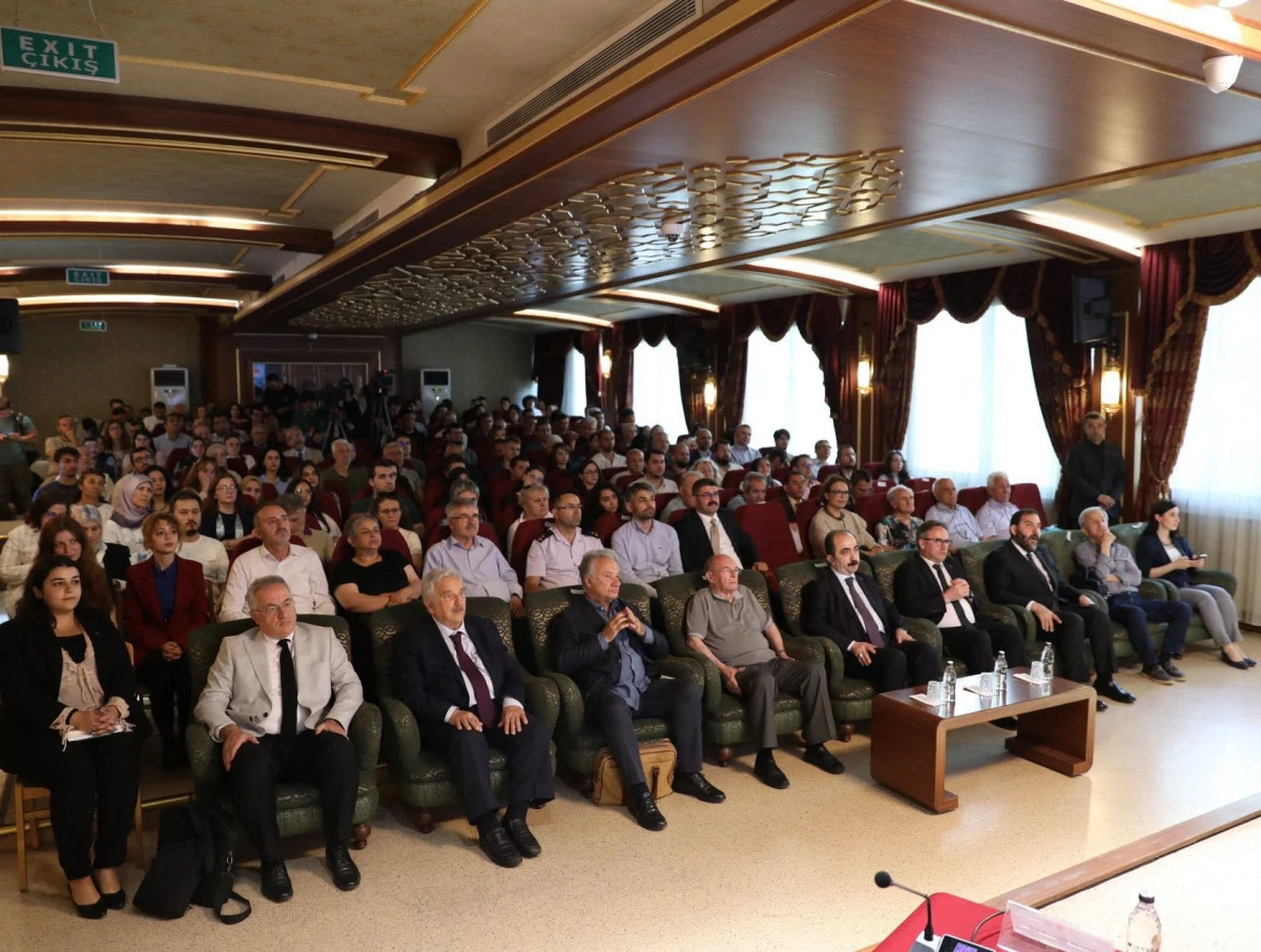 SOYG&Uuml;ZEL İNALCIK&rsquo;I ANMA PROGRAMINA KATILDI