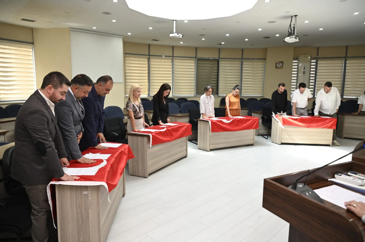 S&Ouml;ZLEŞMELİ MEMURLAR İ&Ccedil;İN YEMİN T&Ouml;RENİ D&Uuml;ZENLENDİ