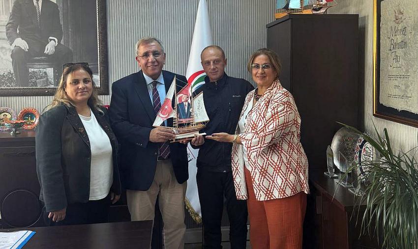 SUALTI SPORLARI VE BALIKADAMLAR KUL&Uuml;B&Uuml;'NDEN VALİ YARDIMCISI AT&Ccedil;I'YA ZİYARET