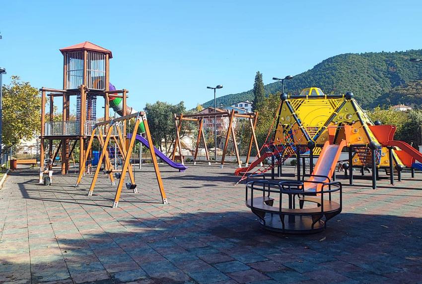 TAŞK&Ouml;PR&Uuml;&rsquo;YE MODERN &Ccedil;OCUK PARKI