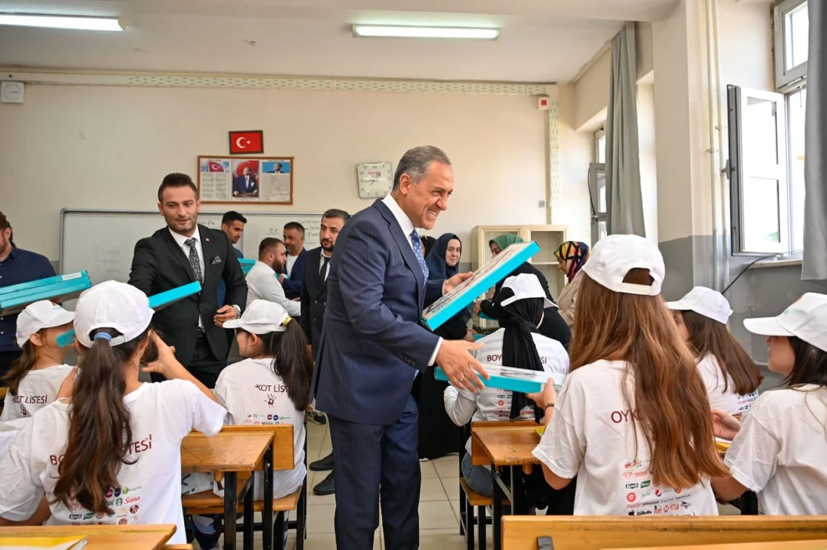 VALİ USTA T&Uuml;GVA YAZ OKULLARI A&Ccedil;ILIŞ PROGRAMI&rsquo;NA KATILDI