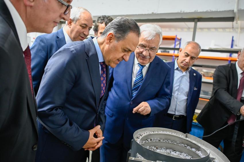 VALİ USTA OSB'DEKİ FABRİKALARI ZİYARET ETTİ