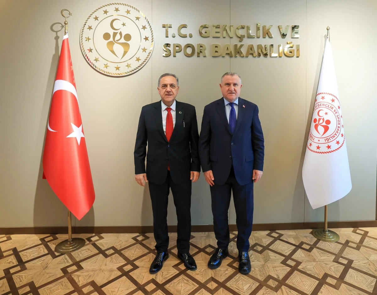 YALOVA HALKININ TEŞEKK&Uuml;RLERİNİ BAKANA İLETTİ