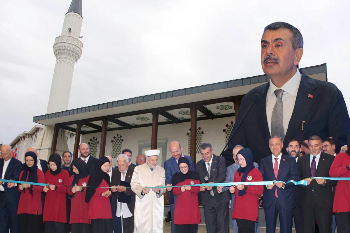 YALOVA İMAM HATİP K&Uuml;LLİYESİ T&Ouml;RENLE A&Ccedil;ILDI