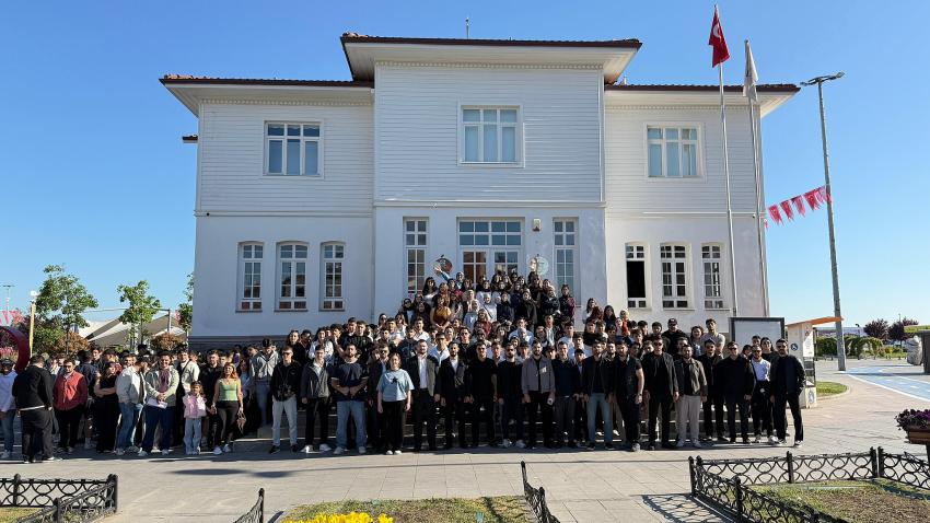 YALOVA'DAN GEN&Ccedil;LİK Ş&Ouml;LENİNDE TAM DESTEK