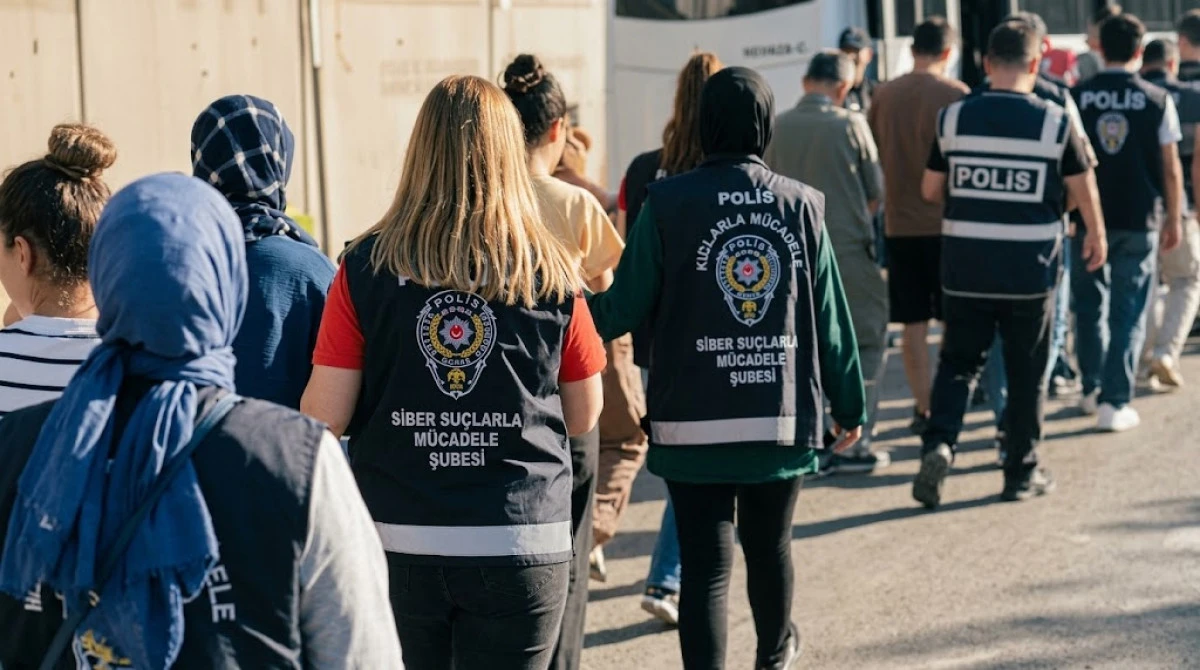 YALOVA'DA SİBER SU&Ccedil;LARLA M&Uuml;CADELE OPERASYONU