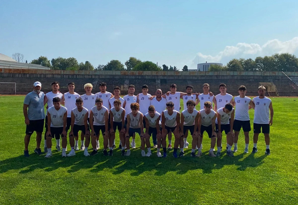 YALOVASPOR U-19 TAKIMI ANTRENMANLARA BAŞLADI