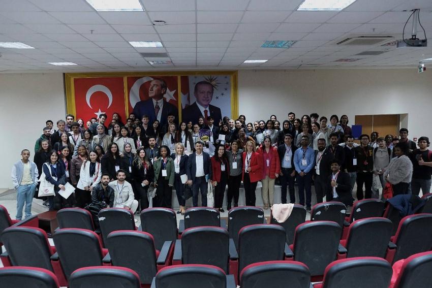 YA&Uuml; ULUSLARARASI &Ccedil;ALIŞTAYA EV SAHİPLİĞİ YAPTI