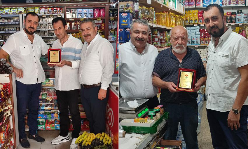 30 YILI AŞAN ESNAFLARA ONUR PLAKETİ