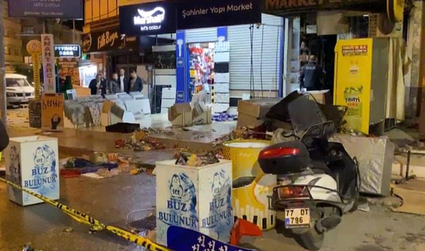 AİLESİNE KIZIP DÜKKANI ATEŞE VERDİ