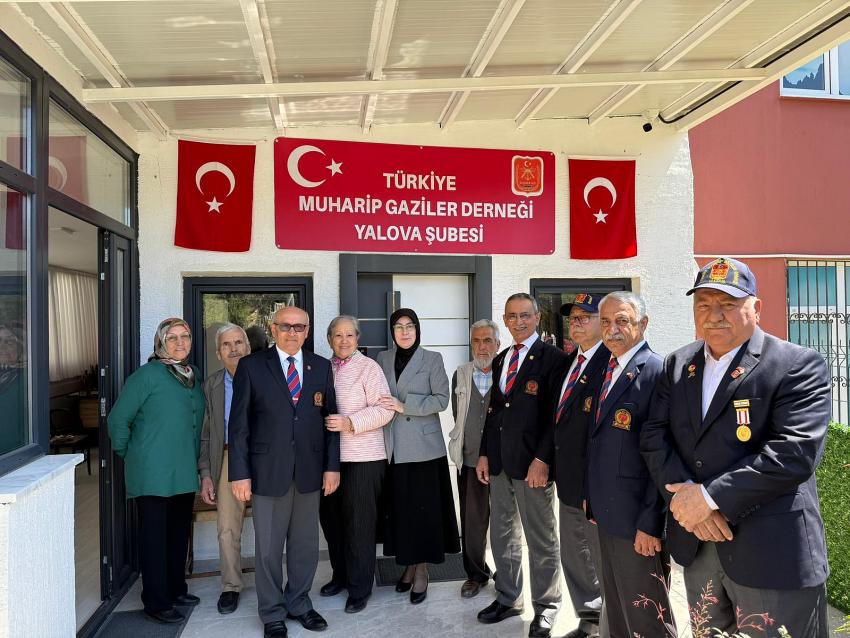 AKYOL GAZİ VE ŞEHİT YAKINLARINI UNUTMADI