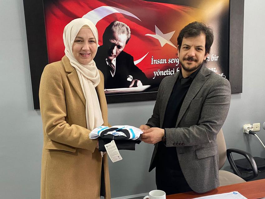 ÇINARCIK BELEDİYESİ DEPREMZEDE ÖĞRENCİLER İÇİN KOLLARI SIVADI