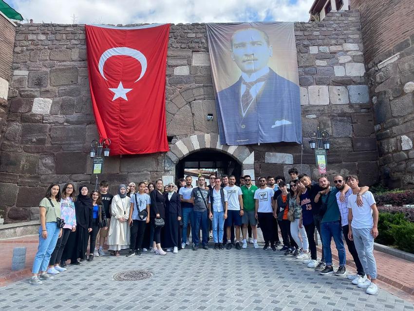 GENÇLER ANKARA’DA YALOVA’YI TEMSİL ETTİ