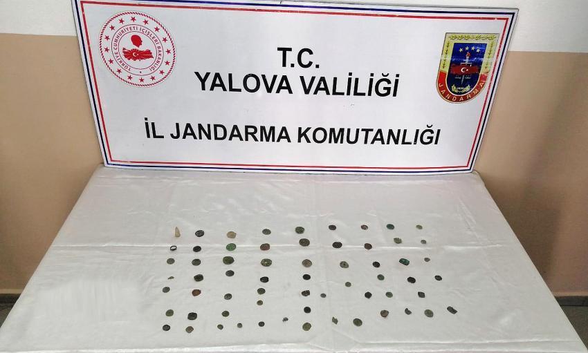 JANDARMA TARİHİ ESERLER ELE GEÇİRDİ