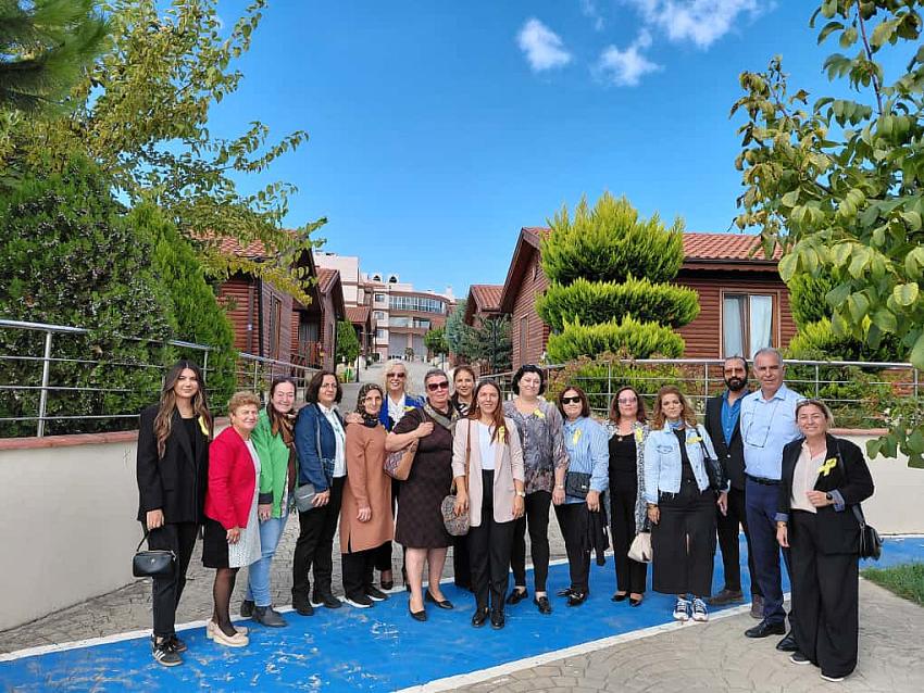 KADIN MECLİSİ’NDEN HUZUREVİ ZİYARETİ