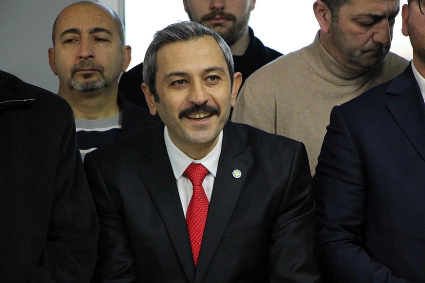 KENDİR İL BAŞKANLIĞINA ADAY OLMADIĞINI AÇIKLADI