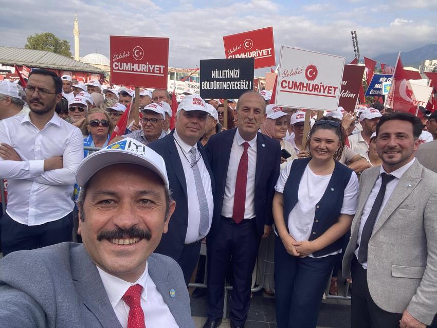 KENDİR, İYİ PARTİ’NİN “BİRİNCİ VAZİFEN” MİTİNGİNDEYDİ