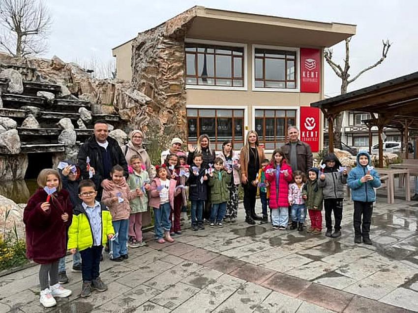 KENT KÜTÜPHANESİ KAPILARINI ÇOCUKLARIN HAYAL DÜNYASINA AÇTI