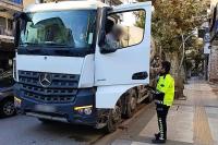 378 ARAÇ KONTROLDEN GEÇİRİLDİ