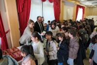 ALTINOVA’DA DÜNYA TİYATRO GÜNÜ RENKLİ ANLAMLI GÖRÜNTÜLERE SAHNE OLDU