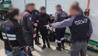 FRANSA’YA KAÇMAK İSTERKEN YAKALANDILAR